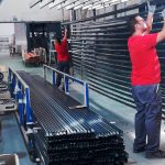 Manipulación y procesos del lacado de aluminio